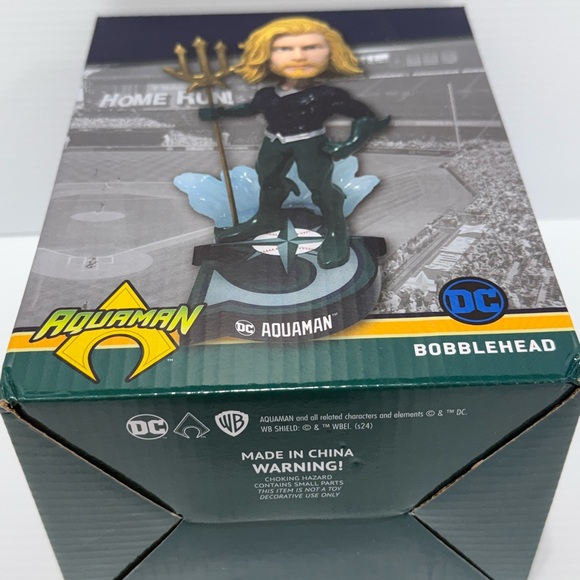 Aquaman DC Comics Bobblehead 4/12/24 Seattle Mariners Exclusive Limited Edition - Picture 6 of 6